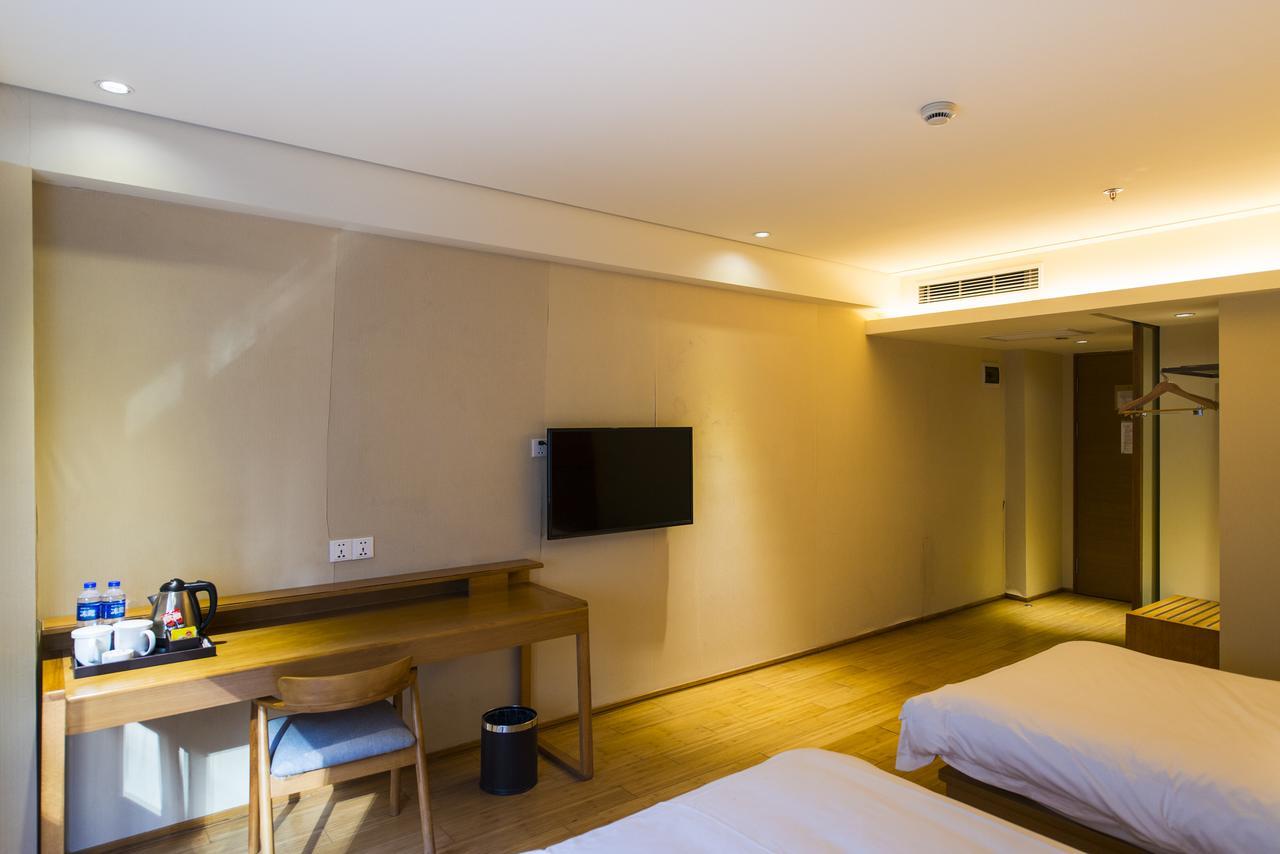Ji Hotel Shanghai Hongqiao Airport Huqingping Highway エクステリア 写真