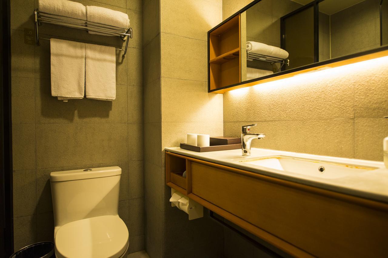 Ji Hotel Shanghai Hongqiao Airport Huqingping Highway エクステリア 写真