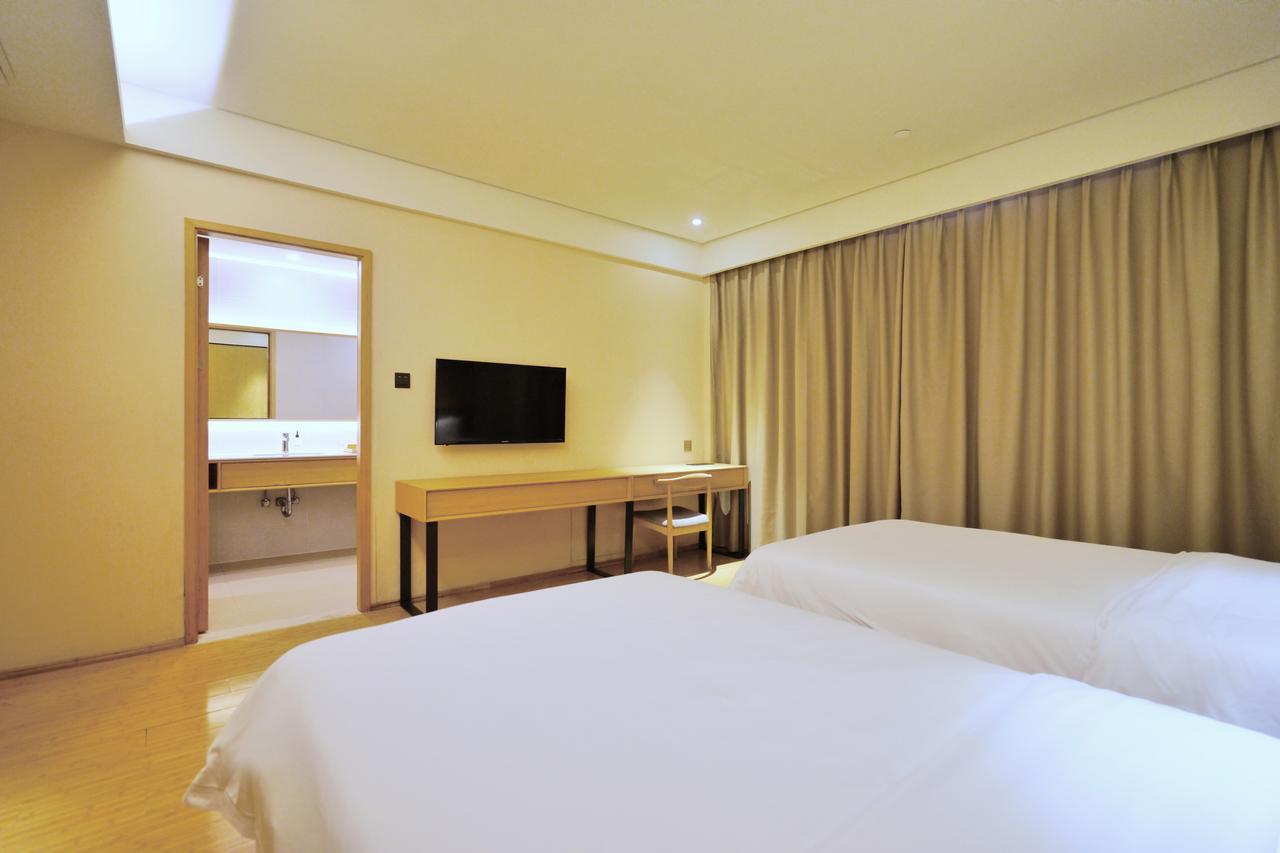 Ji Hotel Shanghai Hongqiao Airport Huqingping Highway エクステリア 写真